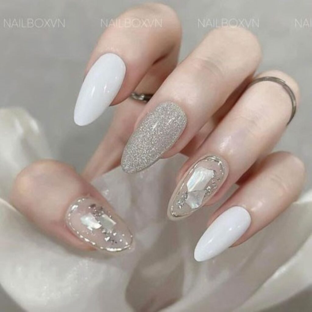 Attractive and stylish 2024 Lunar new year nail designs (103)