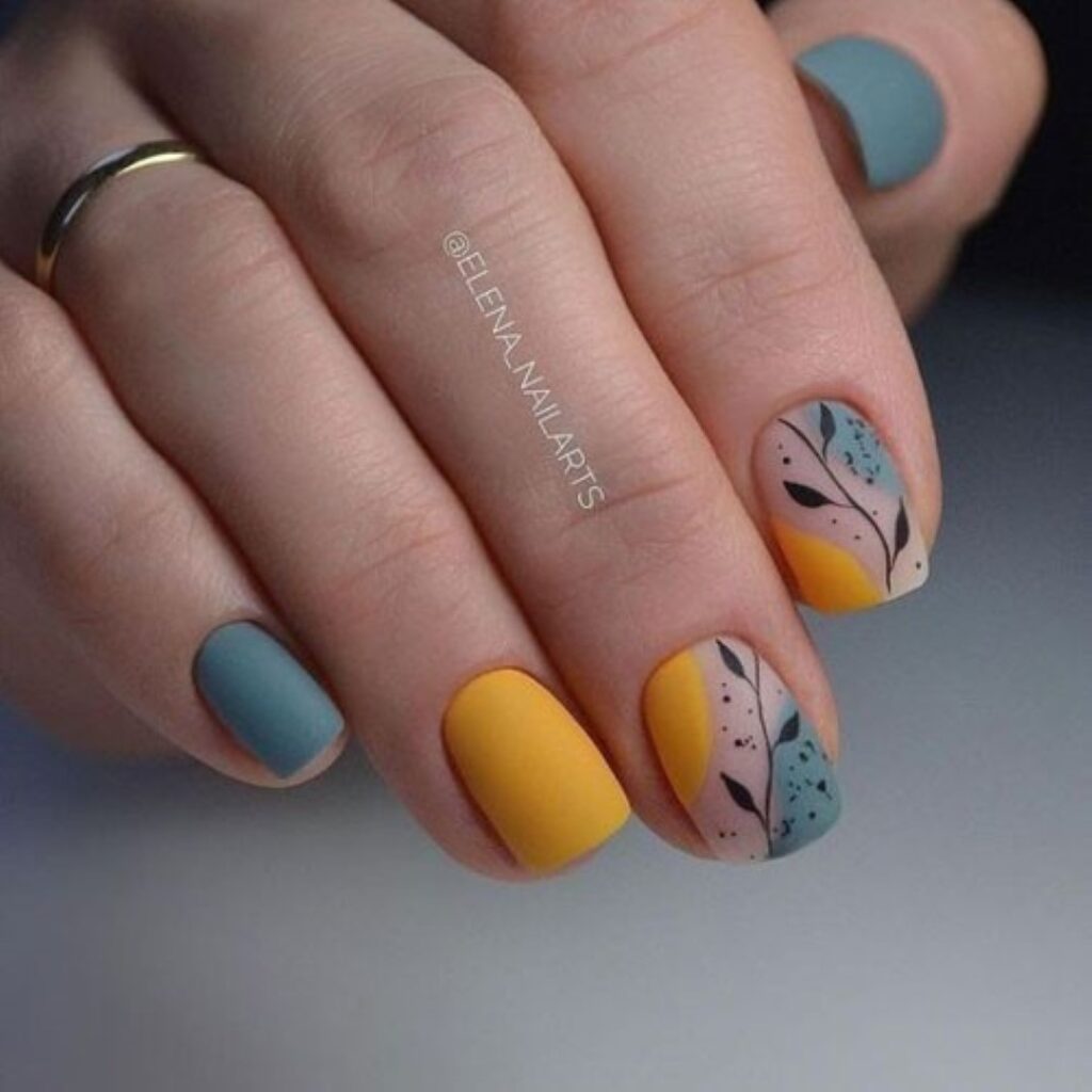 Attractive and stylish 2024 Lunar new year nail designs (121)
