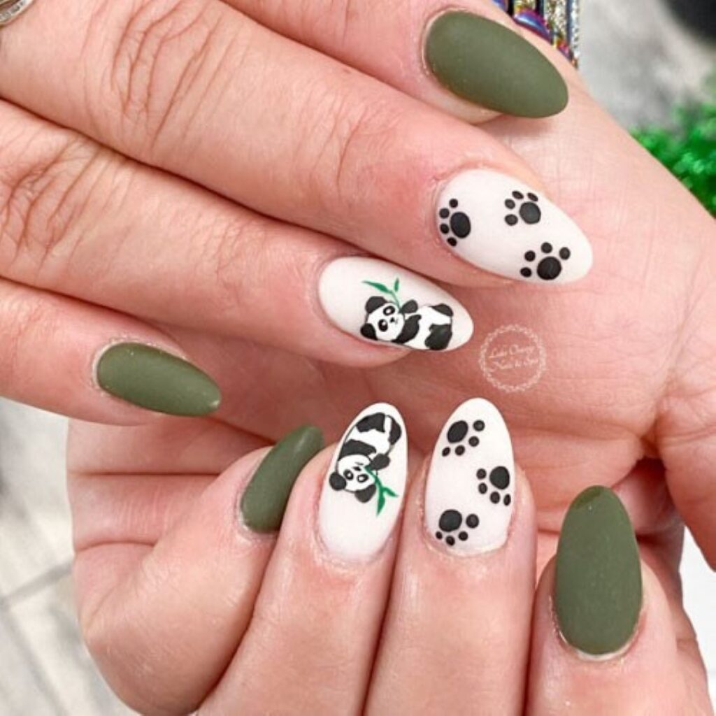 Attractive and stylish 2024 Lunar new year nail designs (141)